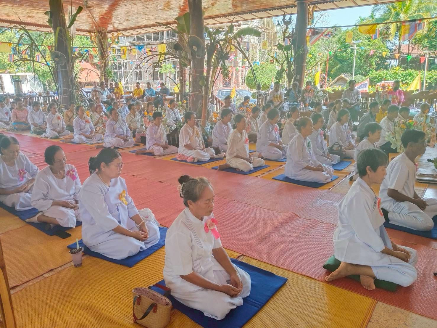 ภาพร่วมพิธีกรรมวัดโพธิ์ตากบ้านโพนบก