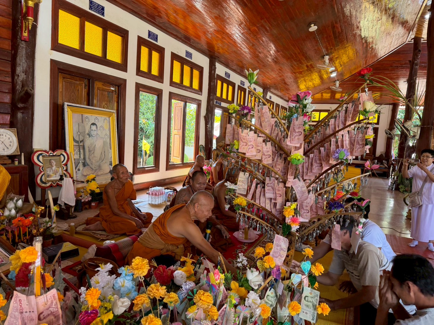 ภาพร่วมพิธีกรรมวัดโพธิ์ตากบ้านโพนบก