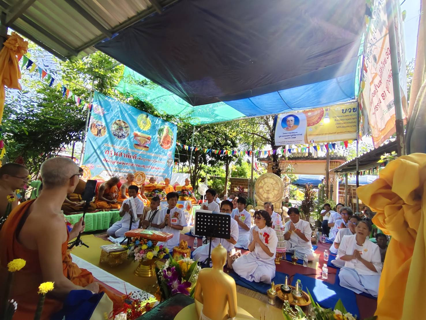 ภาพร่วมพิธีกรรมที่พักสงฆ์พุทธธรรมเทวศาสนสถาน