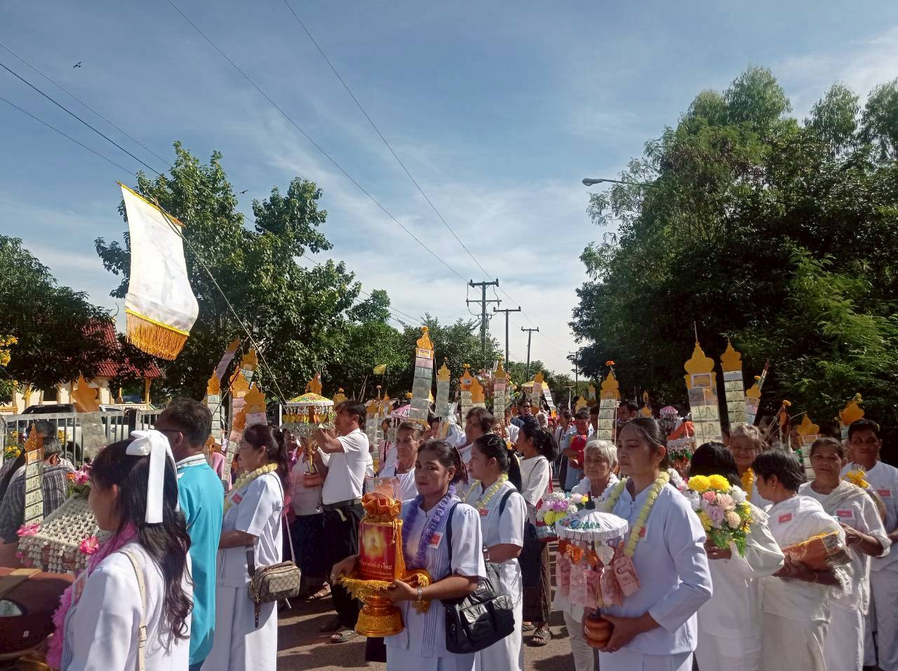 ภาพร่วมพิธีกรรมวัดฮองไฮ