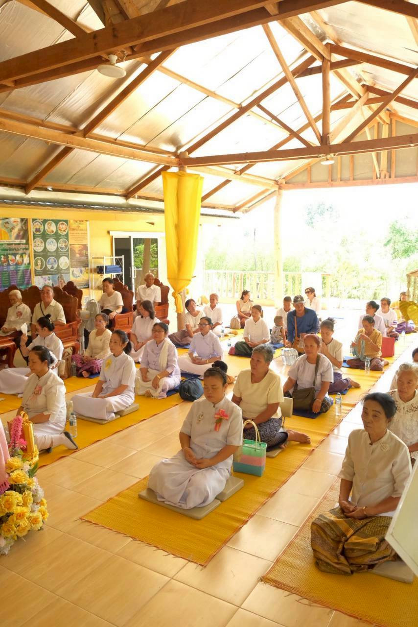 ภาพร่วมพิธีกรรมที่พักสงฆ์เลิงแก้วมงคลธรรม