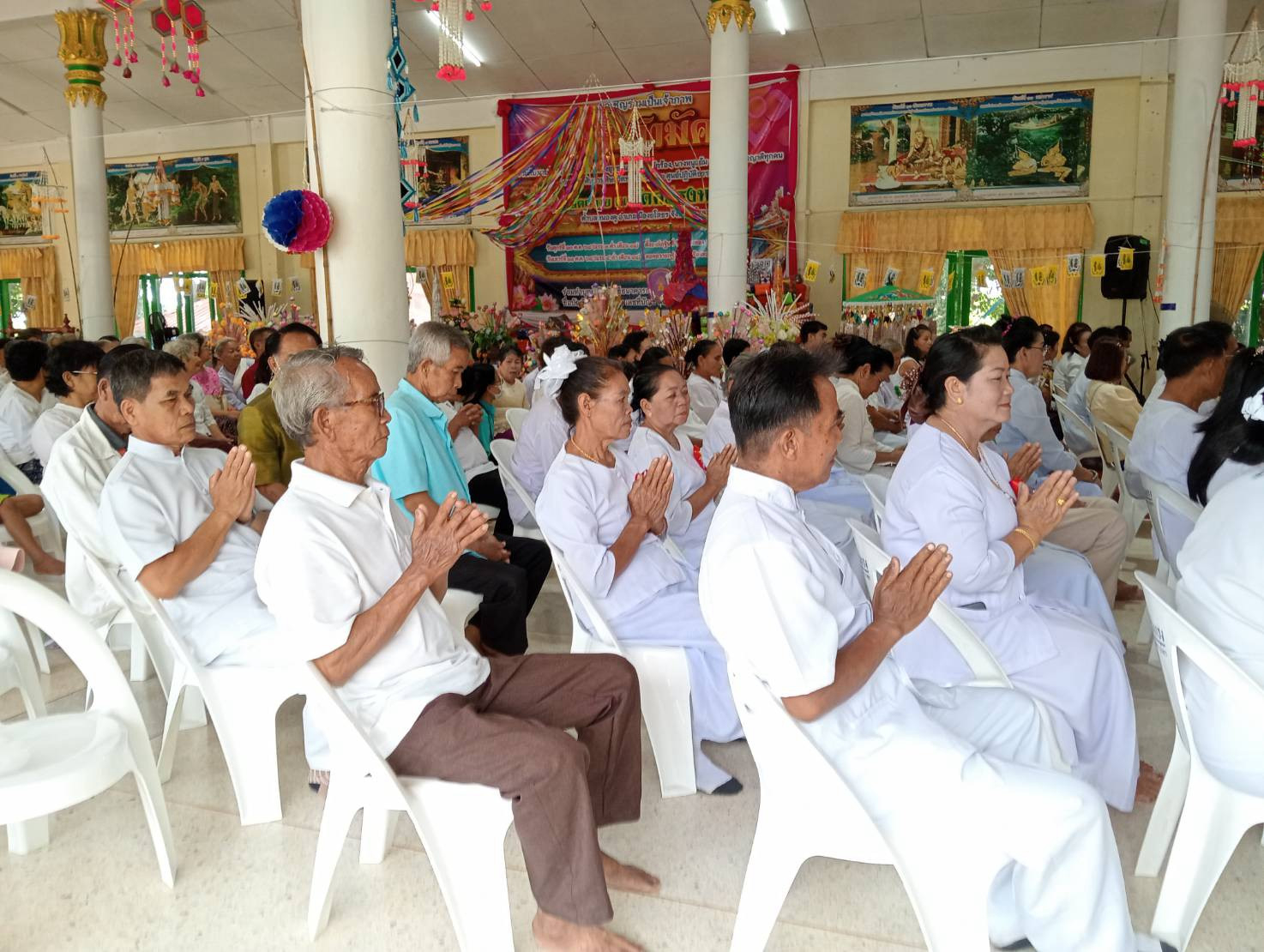 ภาพร่วมพิธีกรรมวัดศรีธงทอง