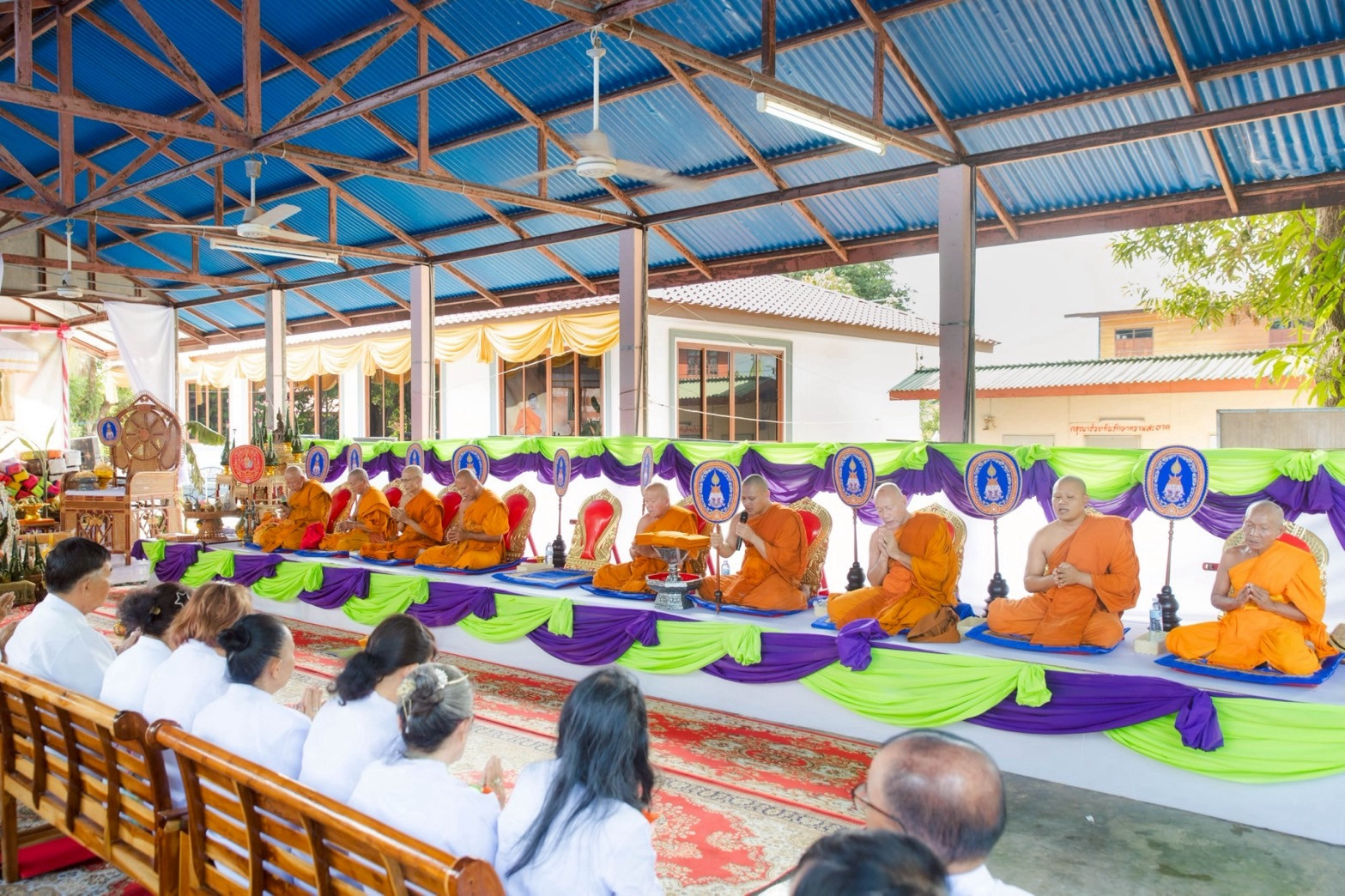 ภาพร่วมพิธีกรรมวัดเหล่าฝ้าย