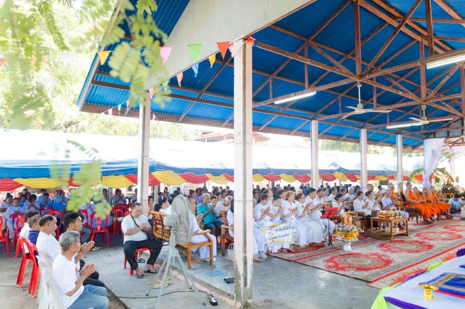 ภาพร่วมพิธีกรรมวัดเหล่าฝ้าย