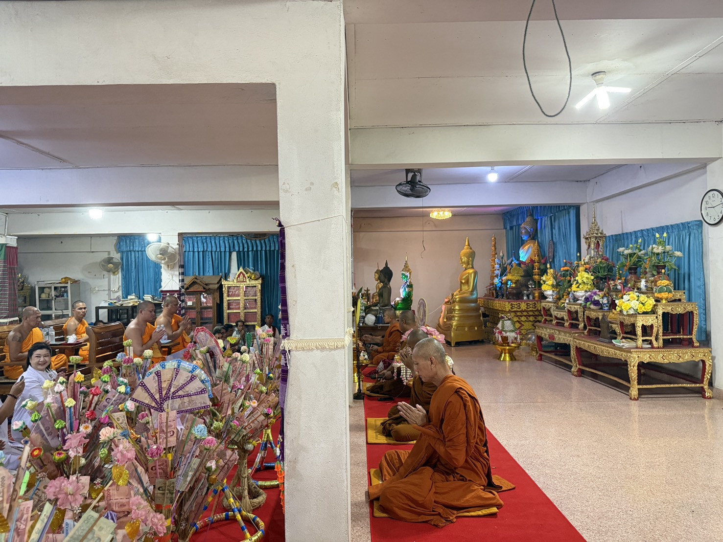 ภาพร่วมพิธีกรรมวัดนาเวียง