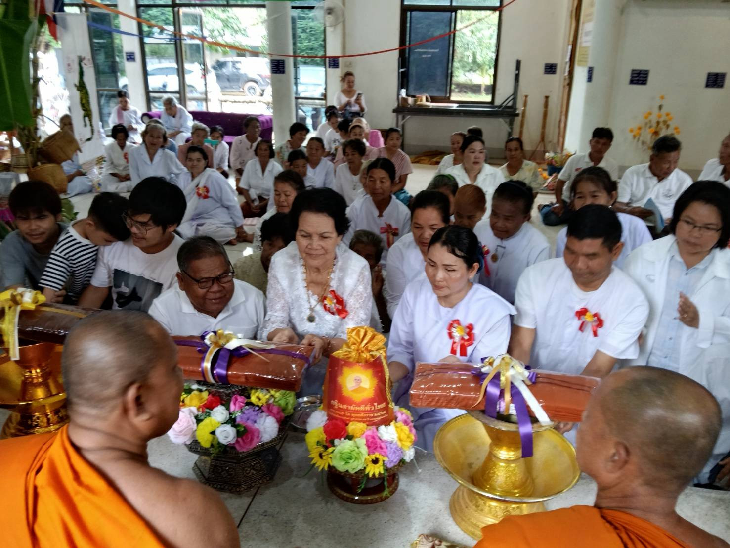 ภาพร่วมพิธีกรรมวัดหนองศาลา