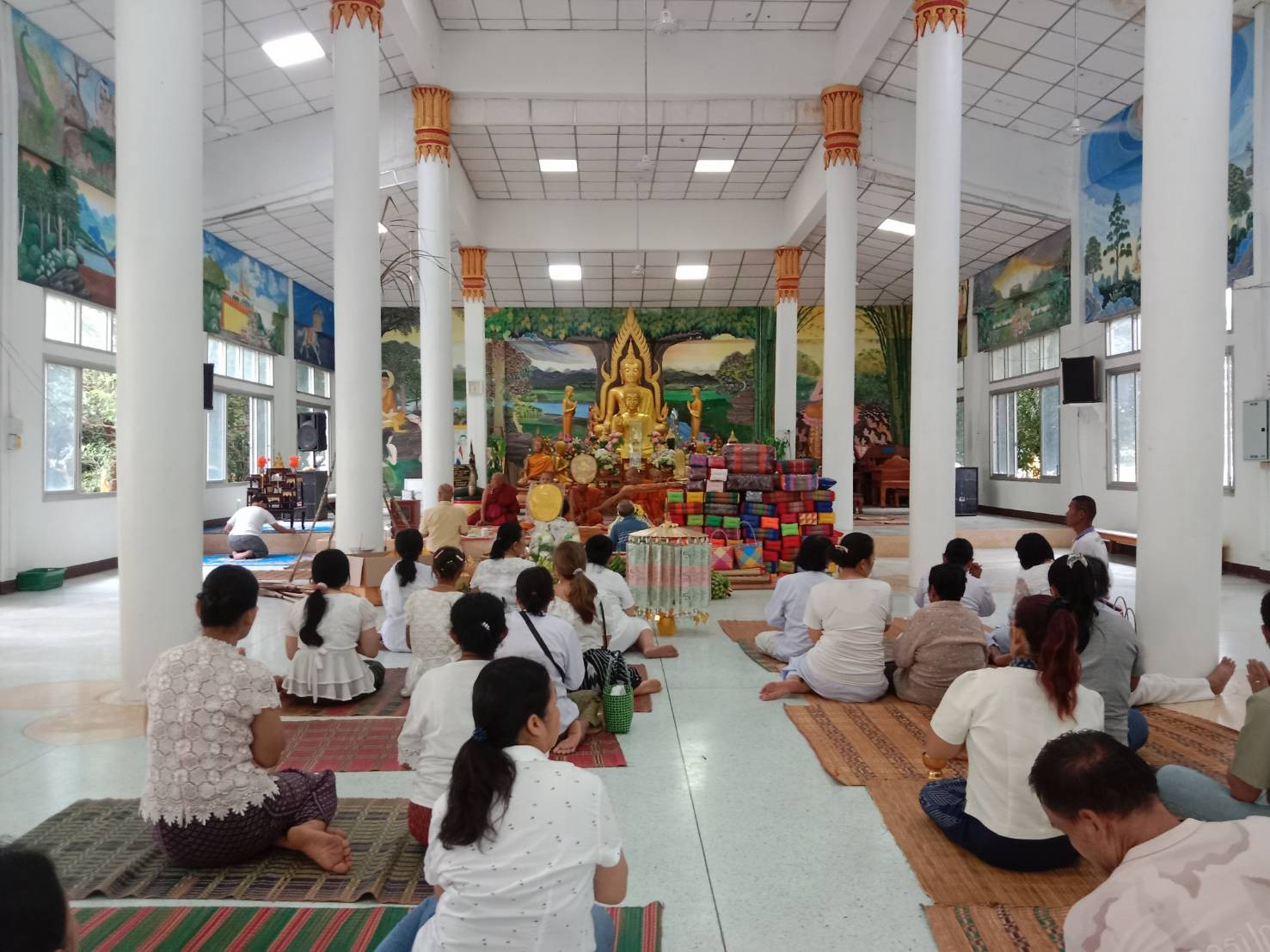 ภาพร่วมพิธีกรรมวัดโคกนาโก