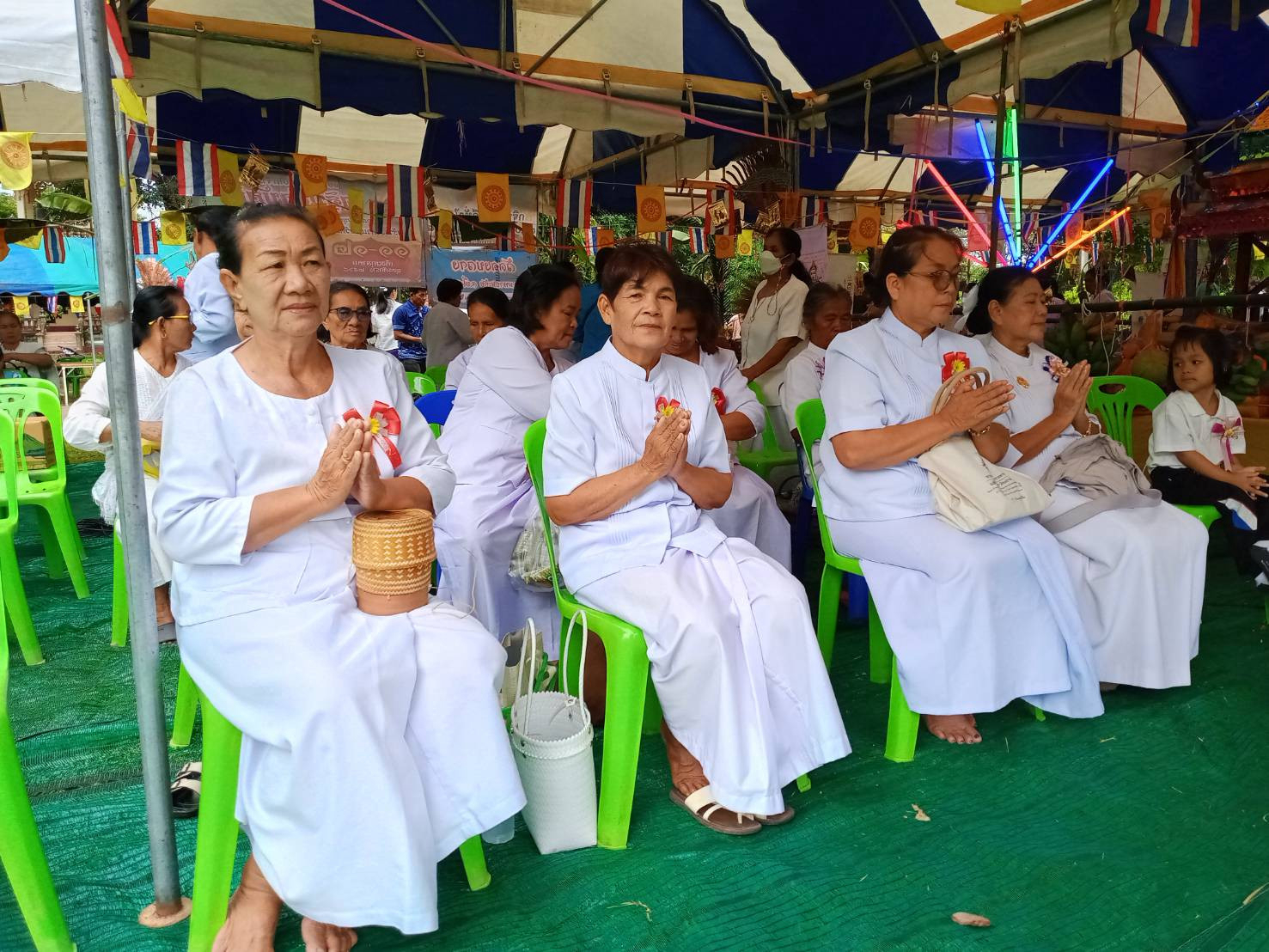 ภาพร่วมพิธีกรรมวัดดงขวาง