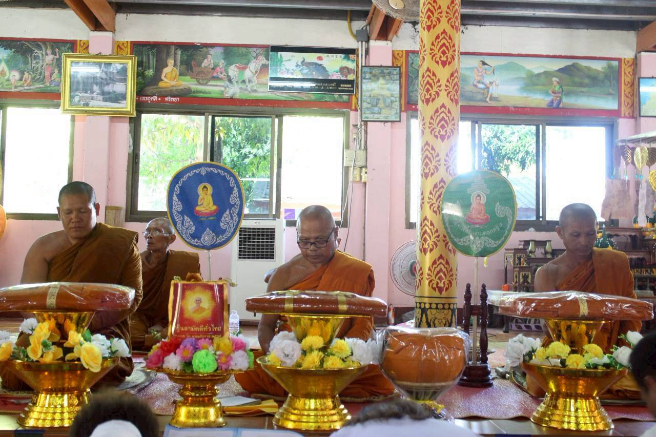 ภาพร่วมพิธีกรรมวัดบูรพาราม