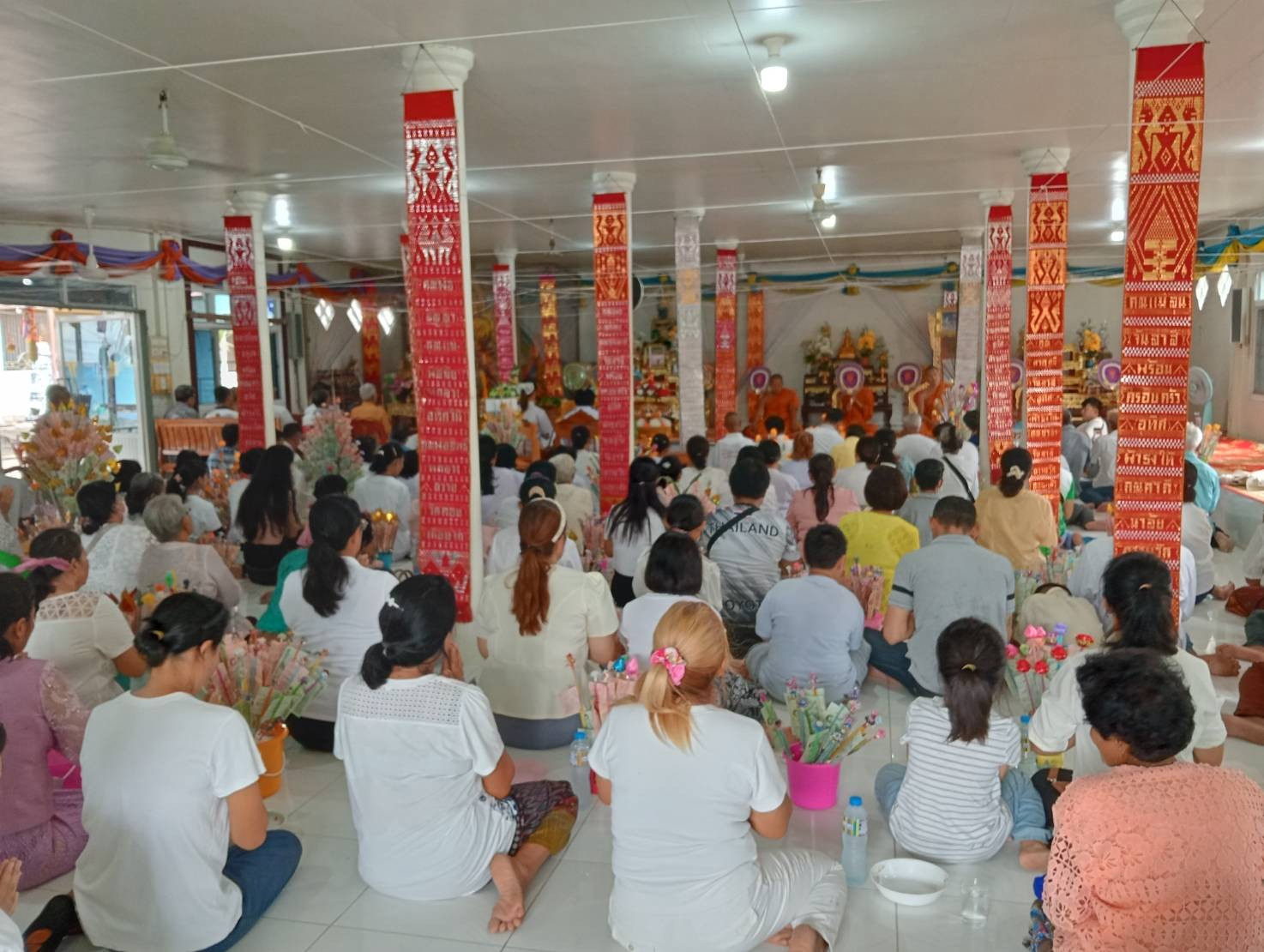 ภาพร่วมพิธีกรรมวัดดอนแก้ว