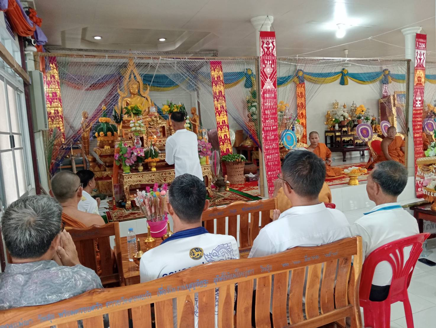 ภาพร่วมพิธีกรรมวัดดอนแก้ว