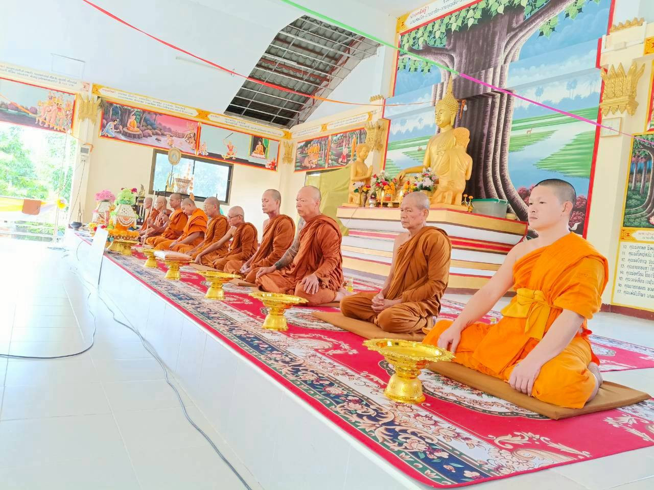 ภาพร่วมพิธีกรรมวัดผือฮี