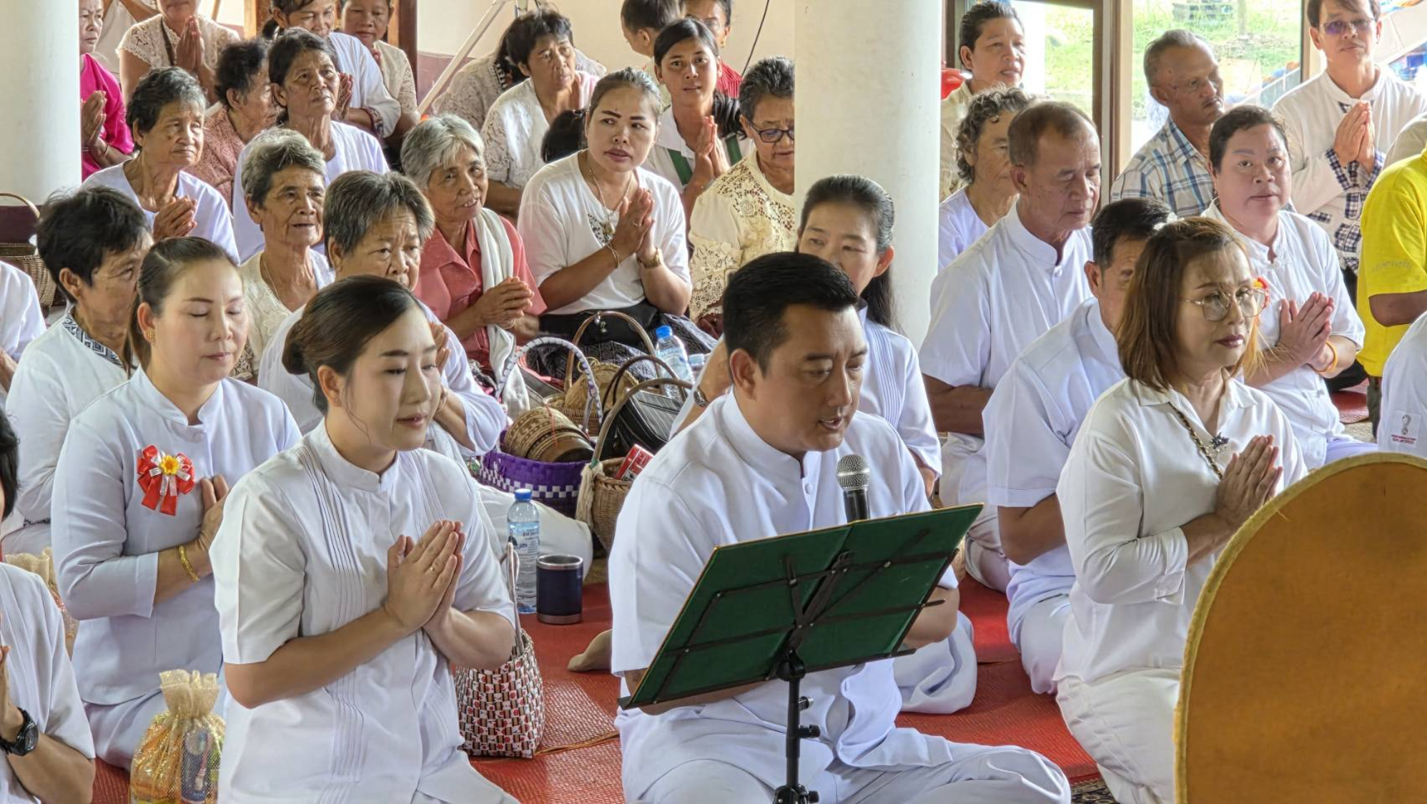 ภาพร่วมพิธีกรรมวัดคำกลาง