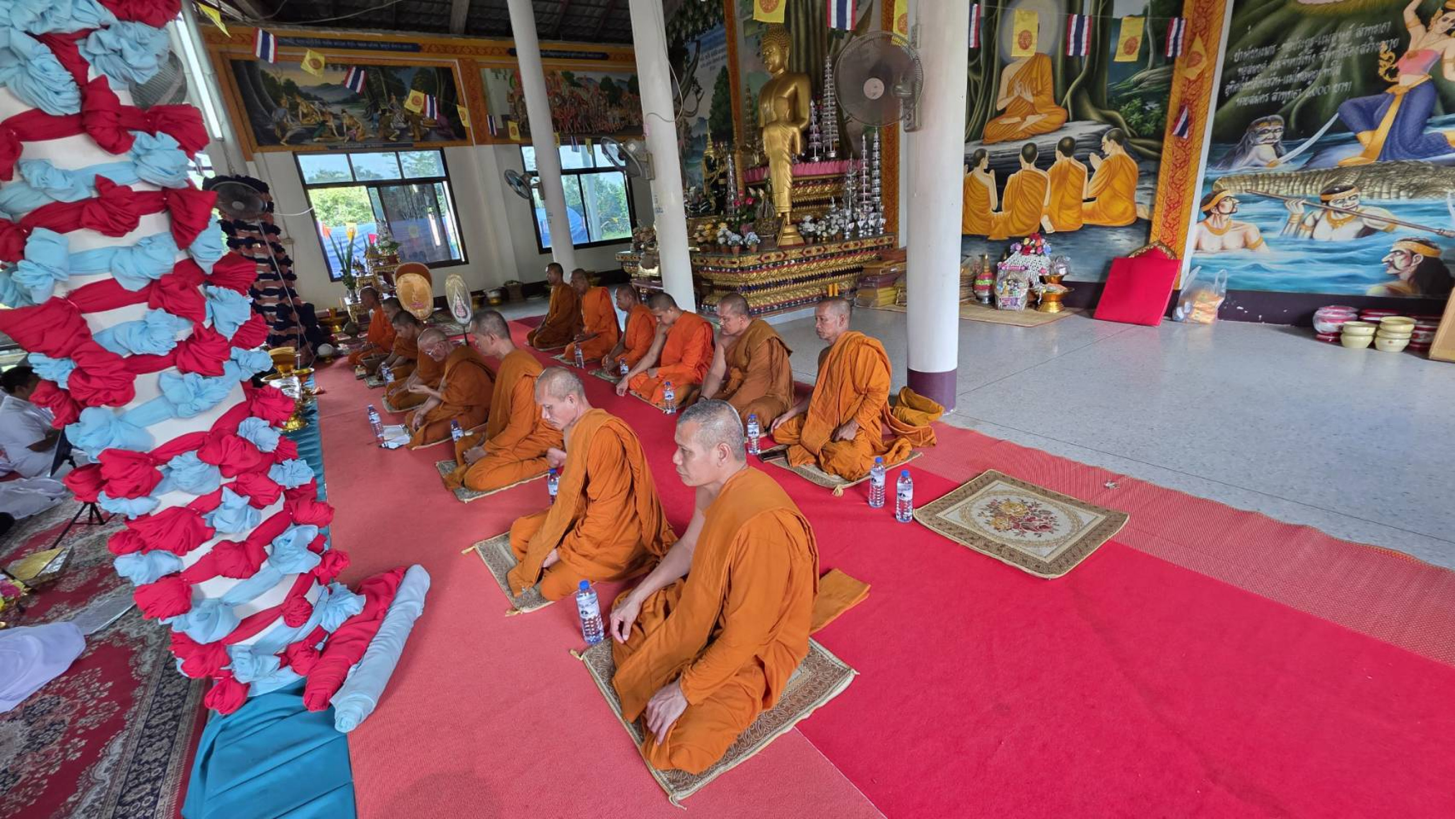 ภาพร่วมพิธีกรรมวัดคำกลาง