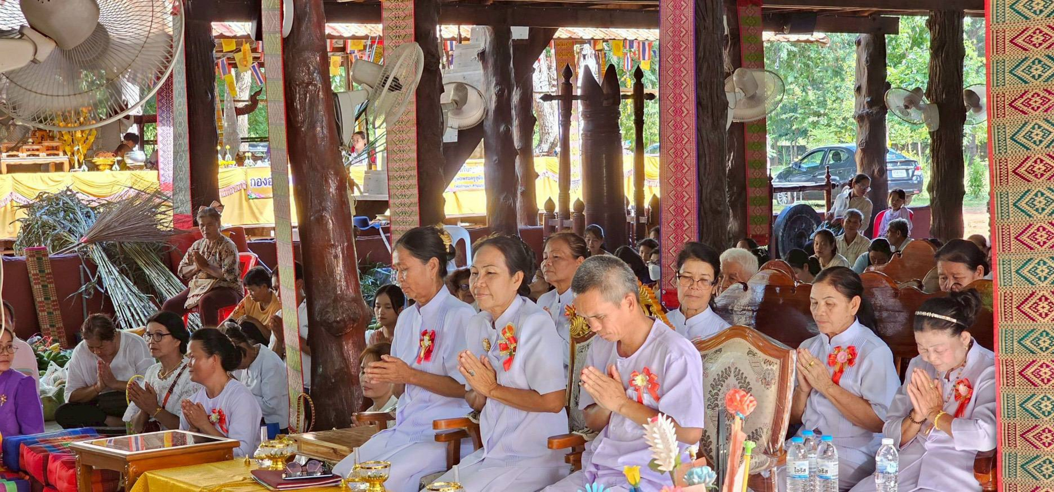 ภาพร่วมพิธีกรรมวัดสร้างมิ่ง