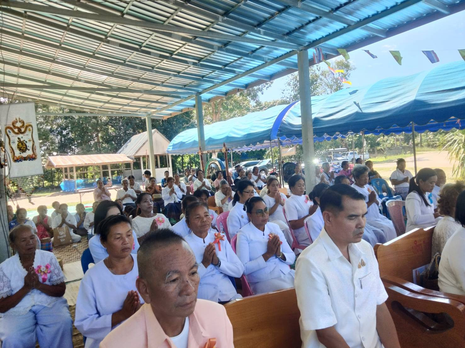 ภาพร่วมพิธีกรรมสำนักสงฆ์หินโหง่น