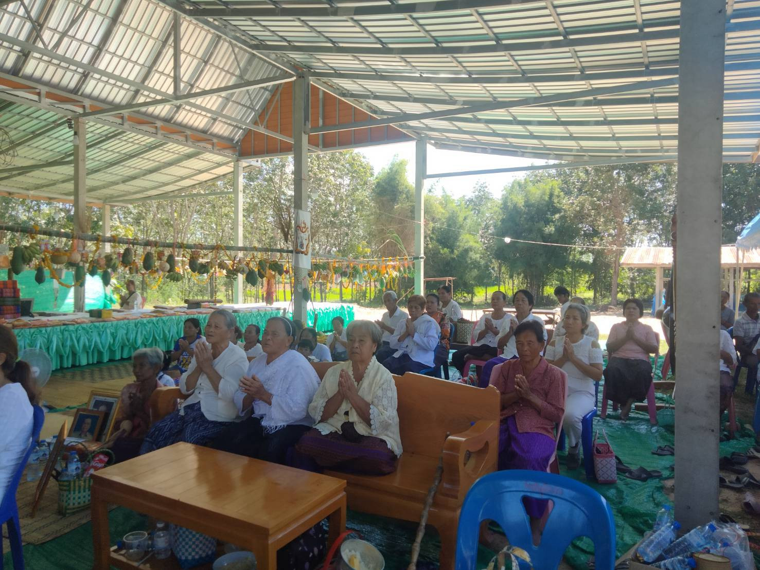 ภาพร่วมพิธีกรรมสำนักสงฆ์หินโหง่น