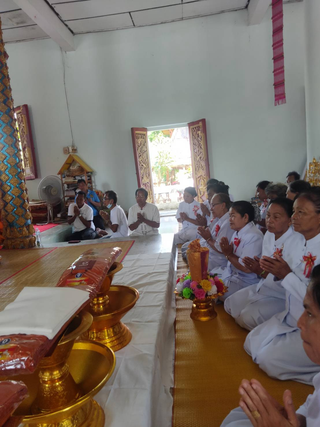 ภาพร่วมพิธีกรรมวัดโคกสว่าง