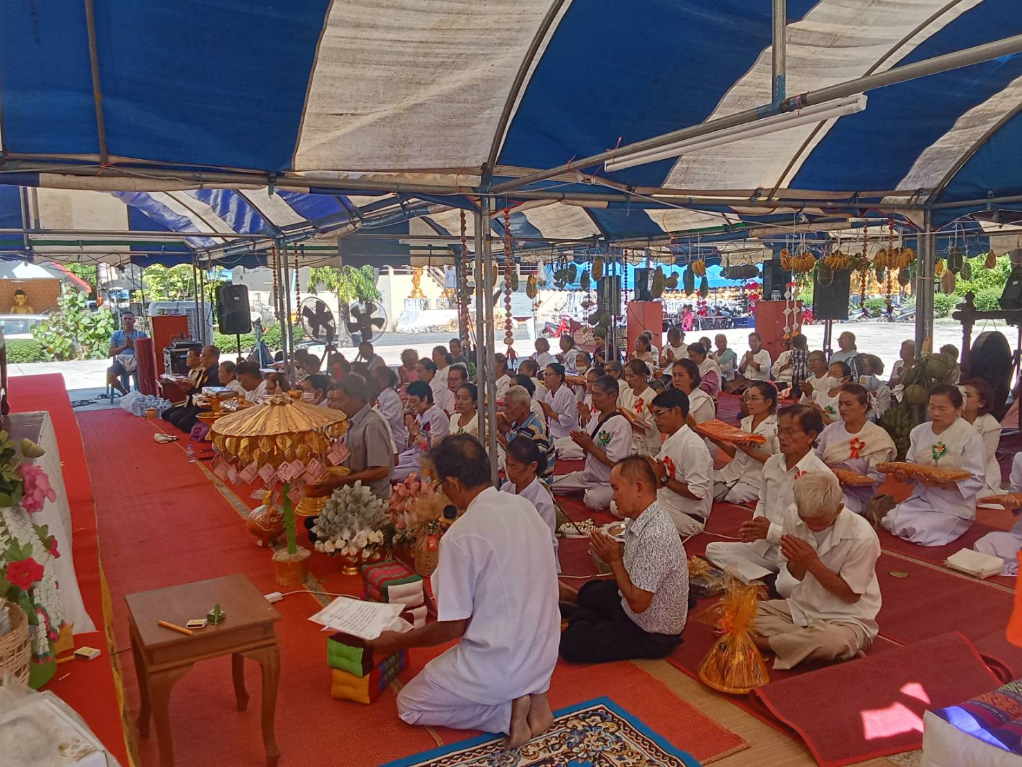 ภาพร่วมพิธีกรรมวัดโสกผักหวาน