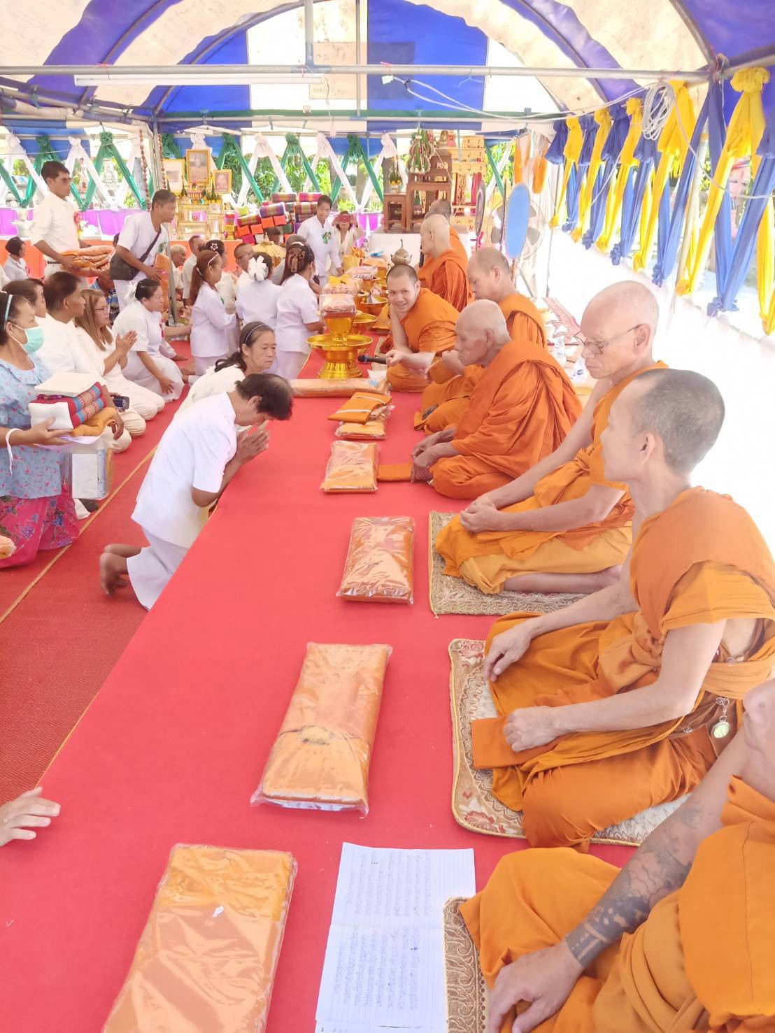 ภาพร่วมพิธีกรรมวัดโสกผักหวาน