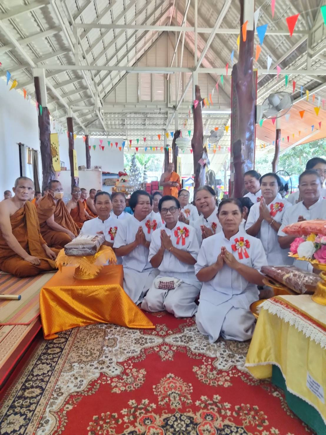 ภาพร่วมพิธีกรรมวัดป่าเลิงจิตวิเวก