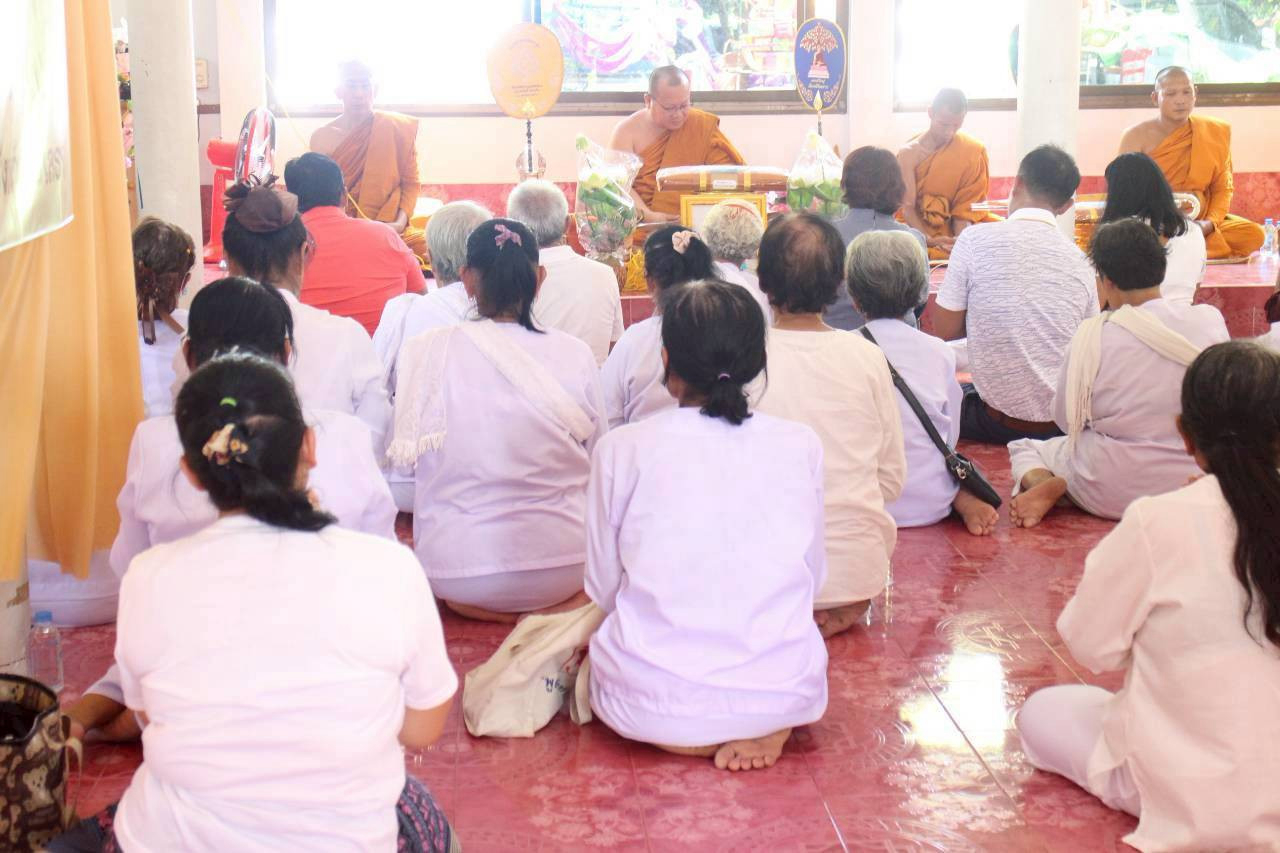 ภาพร่วมพิธีกรรมวัดเหมือดขาว