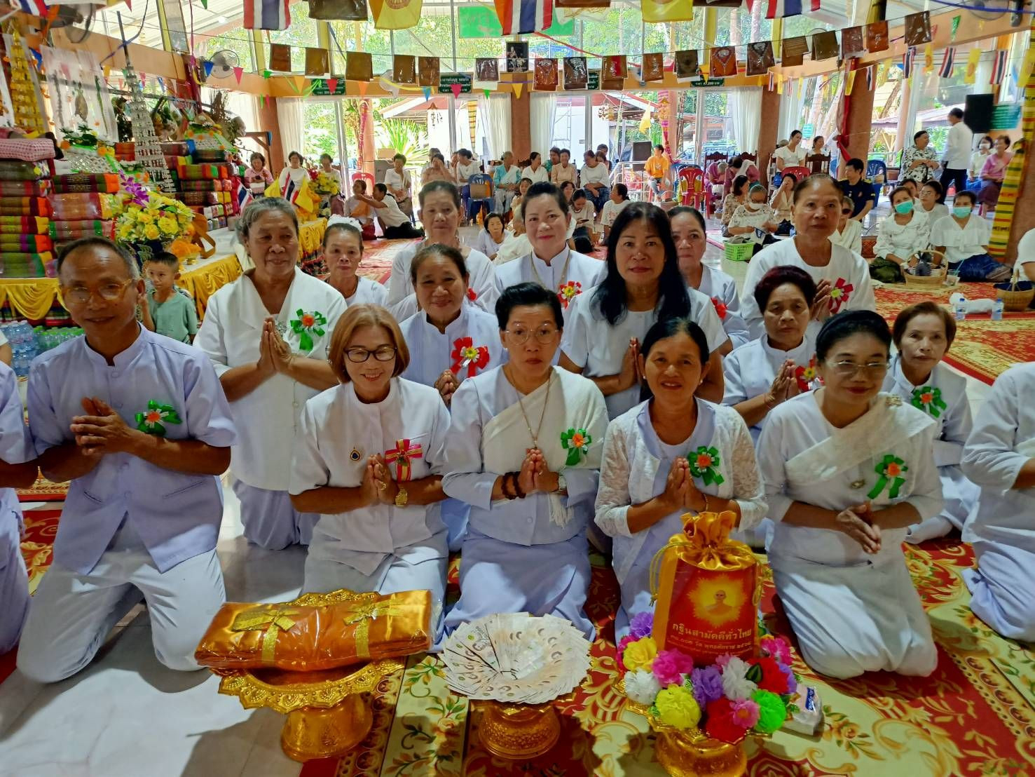 ภาพร่วมพิธีกรรมวัดเทพรังษี
