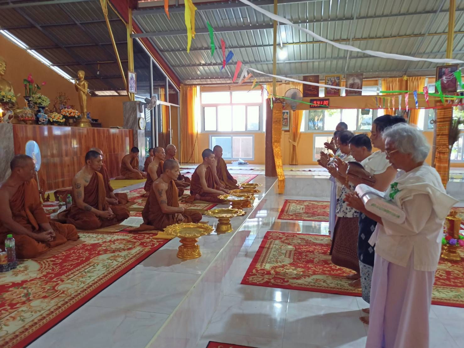 ภาพร่วมพิธีกรรมวัดเทพรังษี