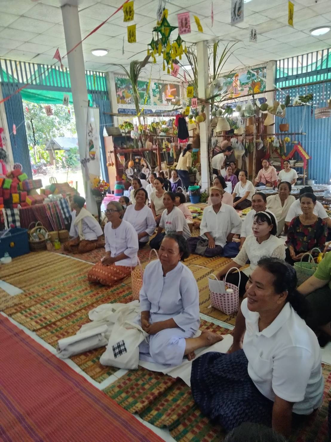 ภาพร่วมพิธีกรรมวัดบ้านหนองบึง