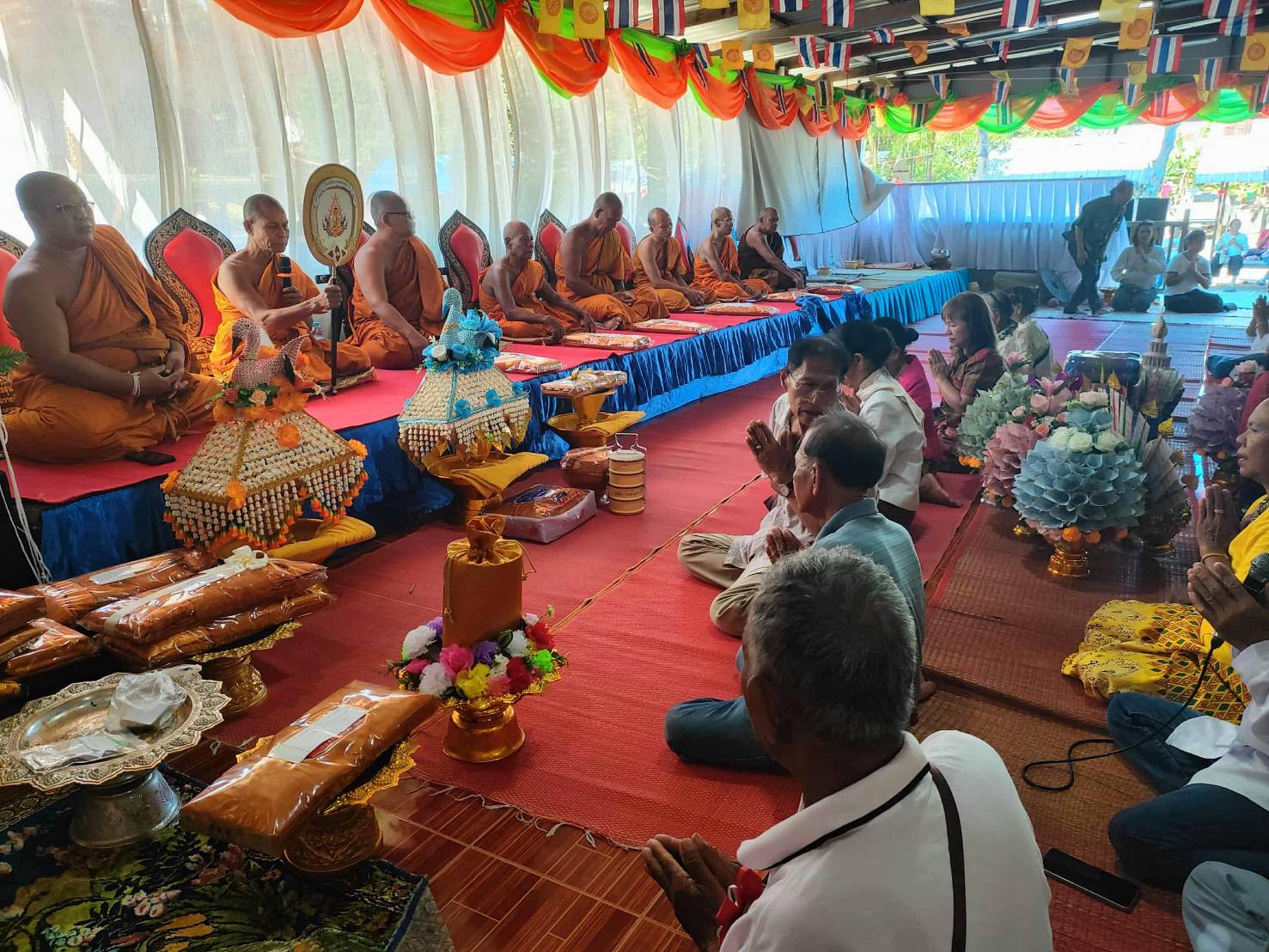 ภาพร่วมพิธีกรรมวัดดอนเขือง