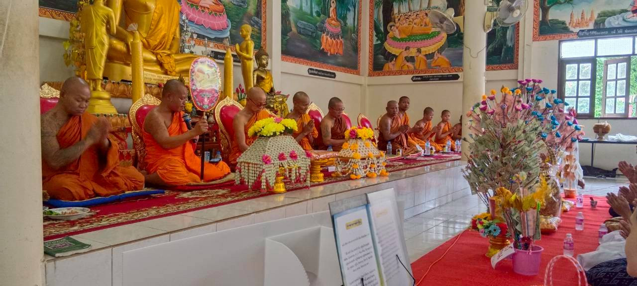 ภาพร่วมพิธีกรรมวัดลุมพุก