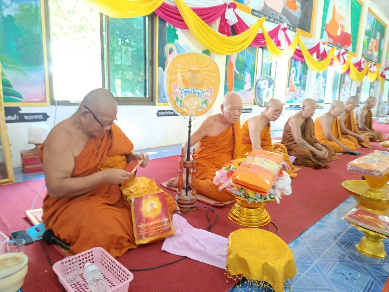 ภาพร่วมพิธีกรรมวัดหนองกระแซง