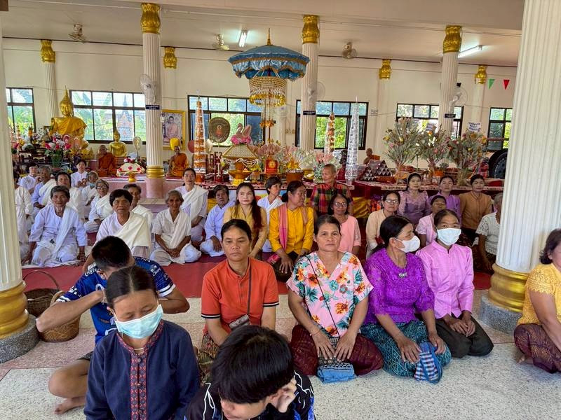 ภาพร่วมพิธีกรรมวัดโนนอีปัง