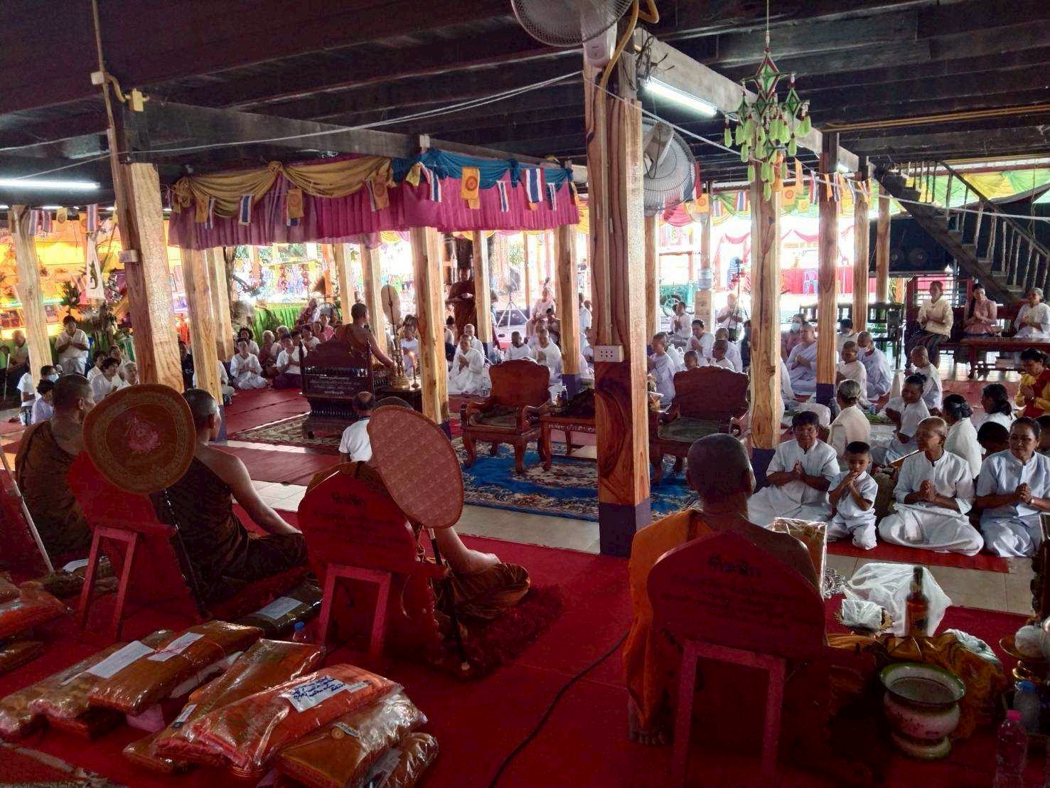 ภาพร่วมพิธีกรรมวัดมะฟัก