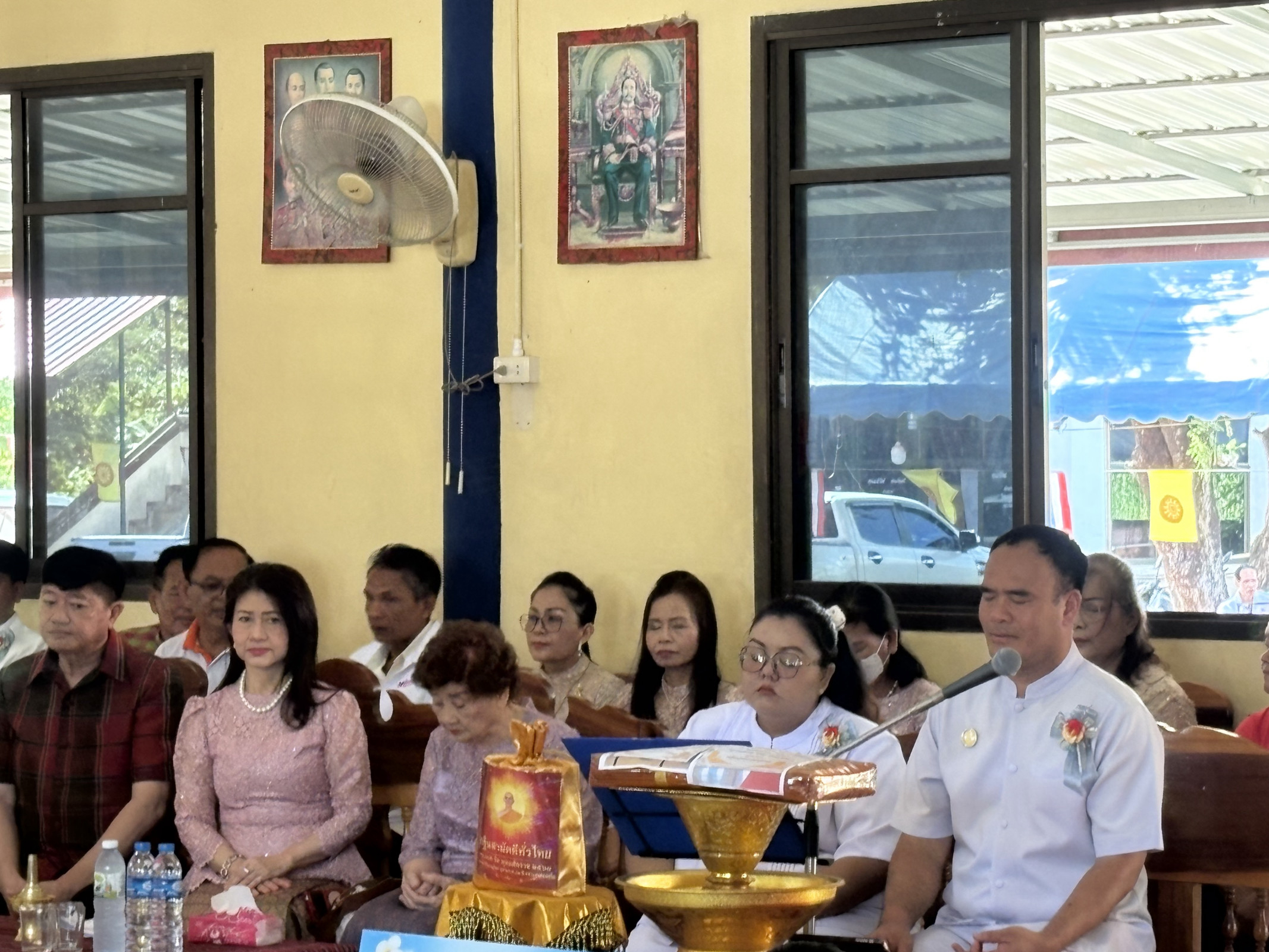 ภาพร่วมพิธีกรรมวัดบ้านหนองแลง