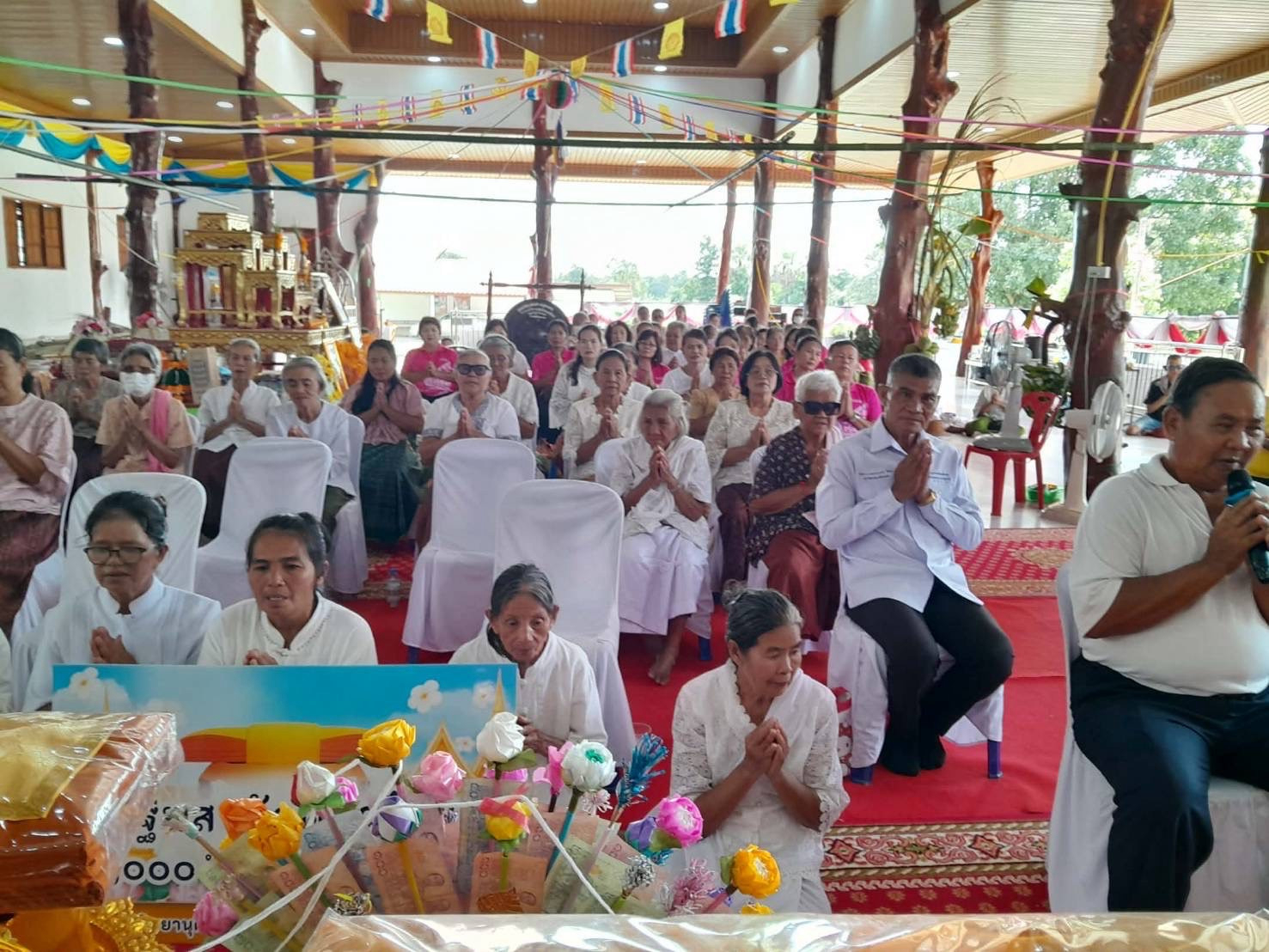 ภาพร่วมพิธีกรรมวัดบ้านโนนสูง