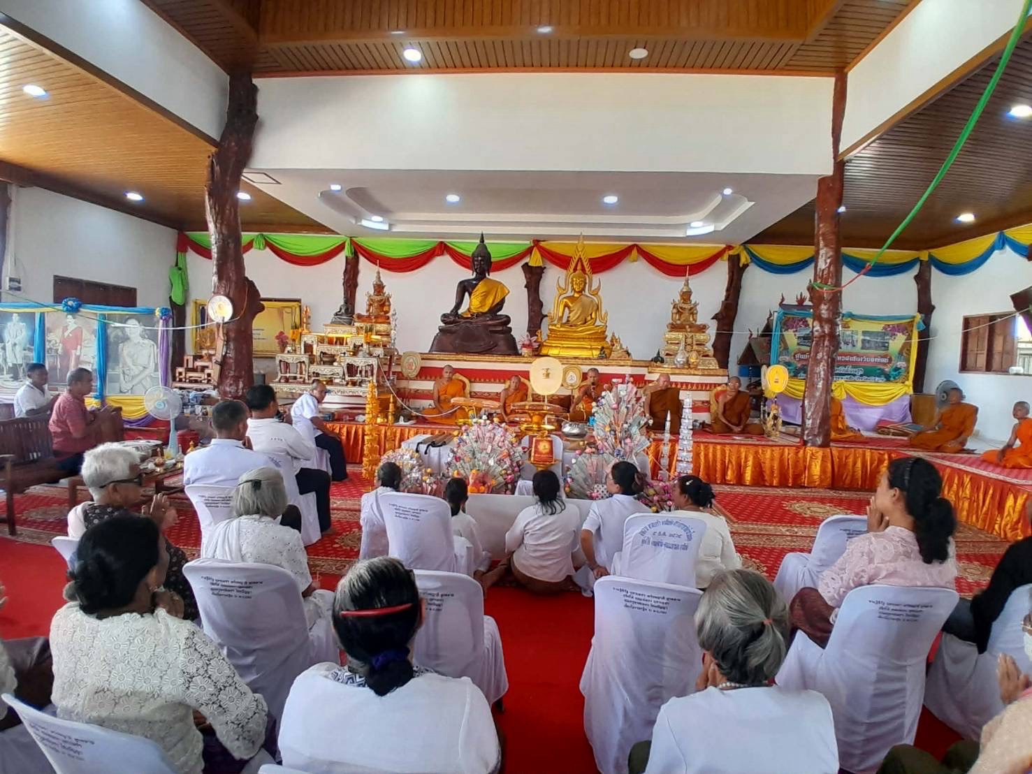 ภาพร่วมพิธีกรรมวัดบ้านโนนสูง