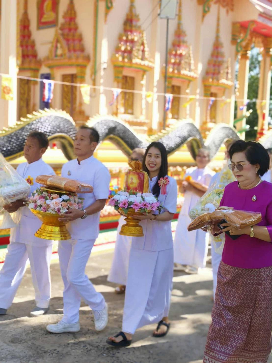 ภาพร่วมขบวนกฐินวัดนาครินทร์