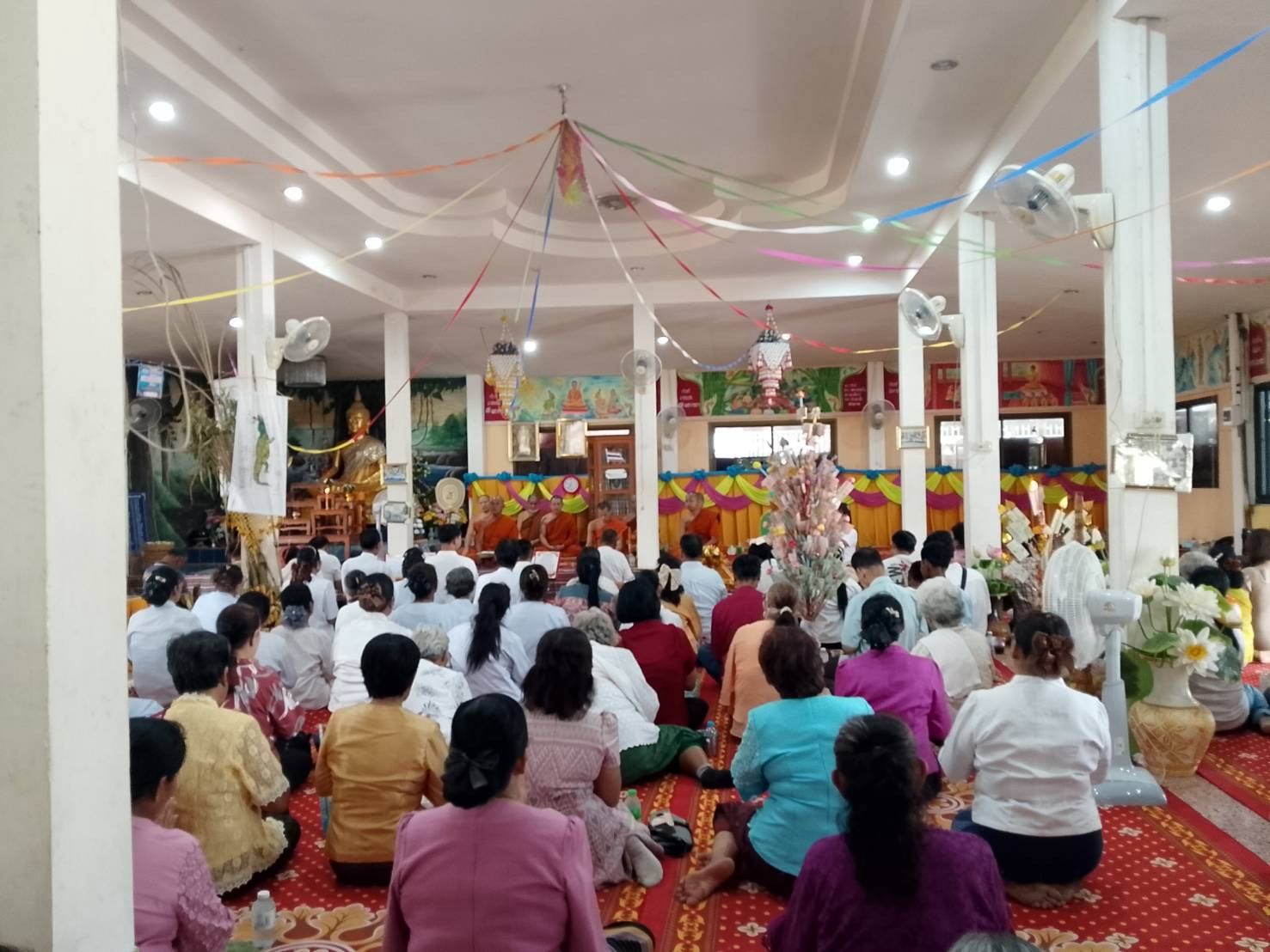 ภาพร่วมพิธีกรรมวัดโพธิสมพร