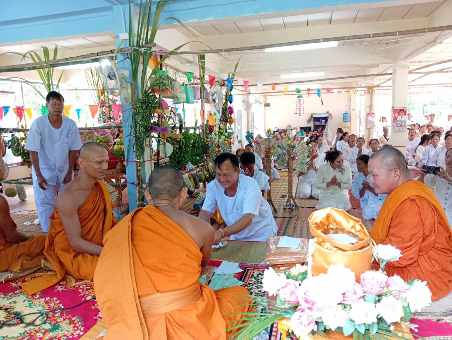 ภาพร่วมพิธีกรรมวัดนาหลวงนามมงคล