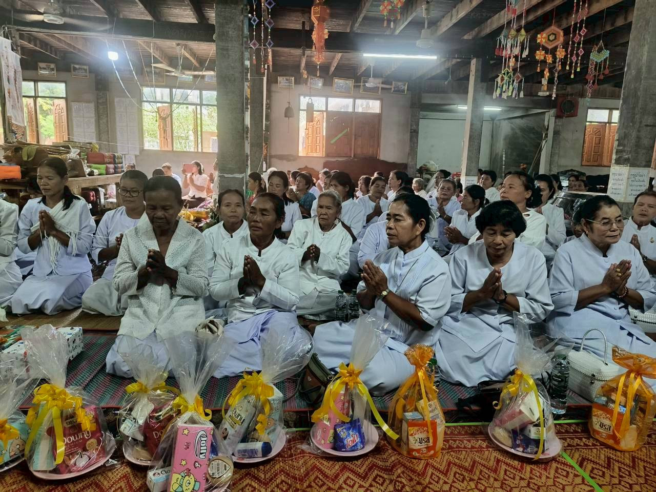 ภาพร่วมพิธีกรรมวัดกุงศรีสันติยาราม