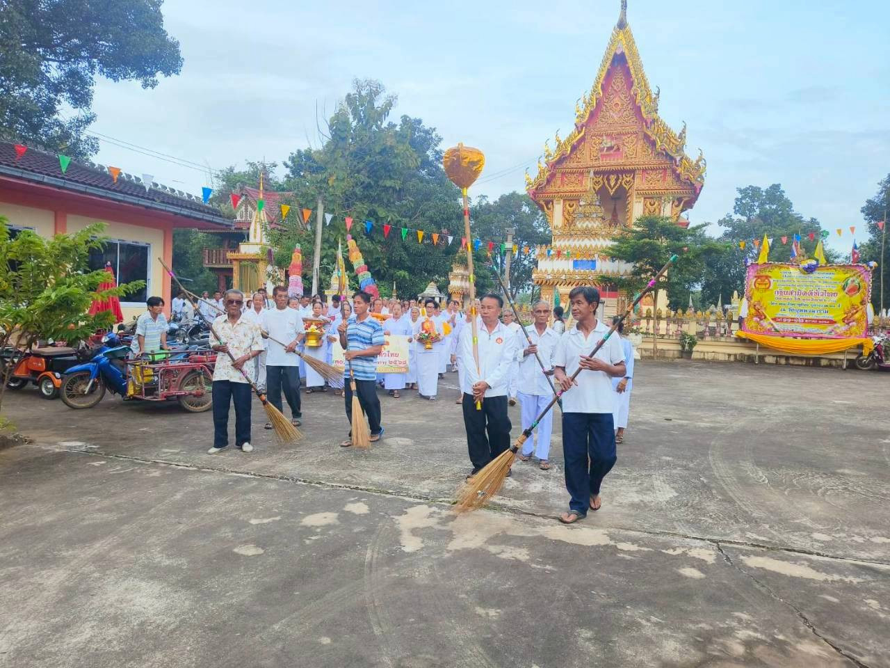 ภาพร่วมพิธีกรรมวัดบุพพวนาราม