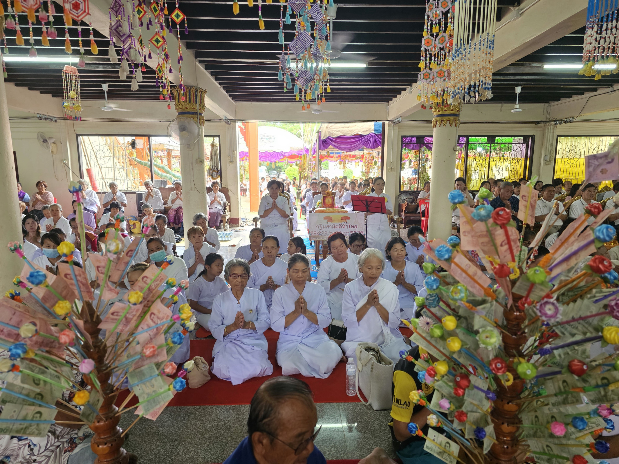 ภาพร่วมพิธีกรรมวัดสว่างวนาราม