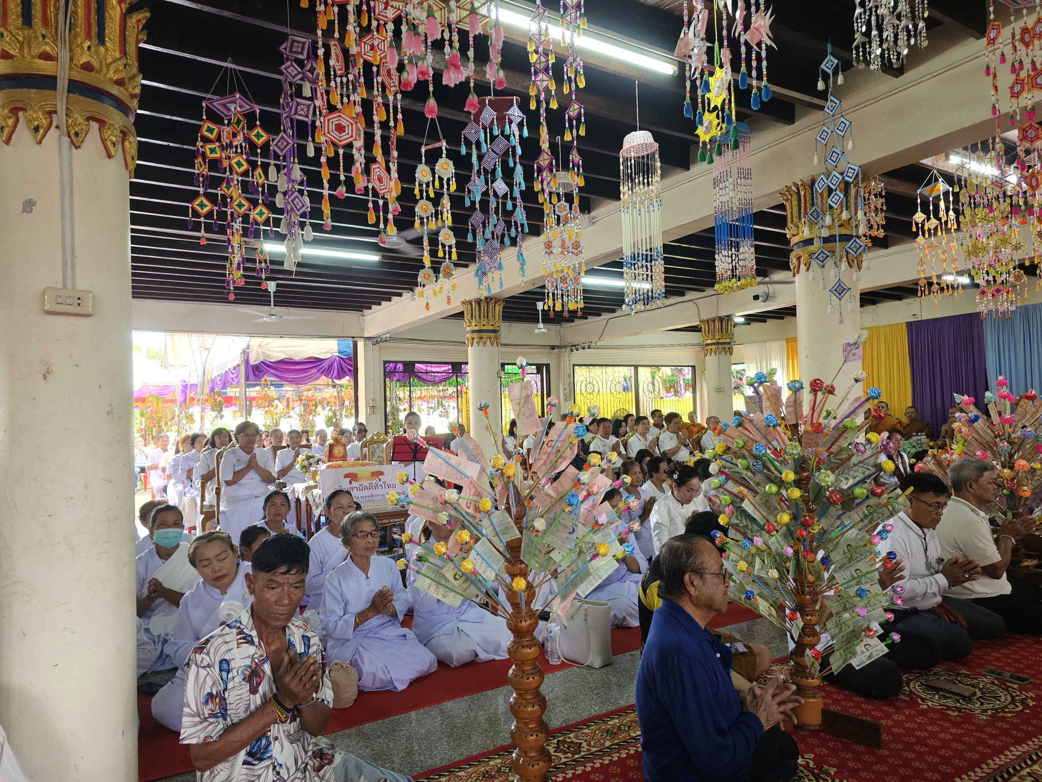 ภาพร่วมพิธีกรรมวัดสว่างวนาราม