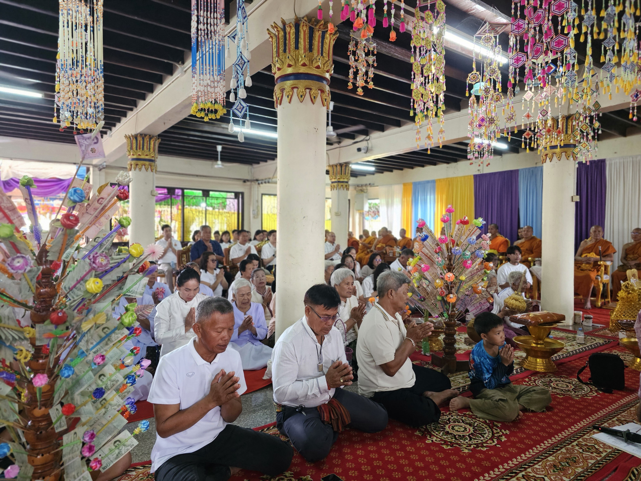 ภาพร่วมพิธีกรรมวัดสว่างวนาราม