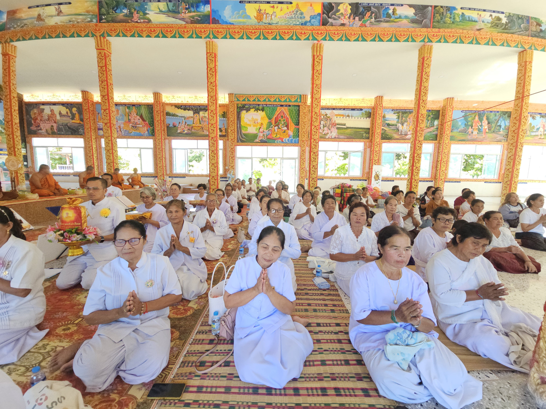 ภาพร่วมพิธีกรรมวัดพระธาตุแสงธรรม