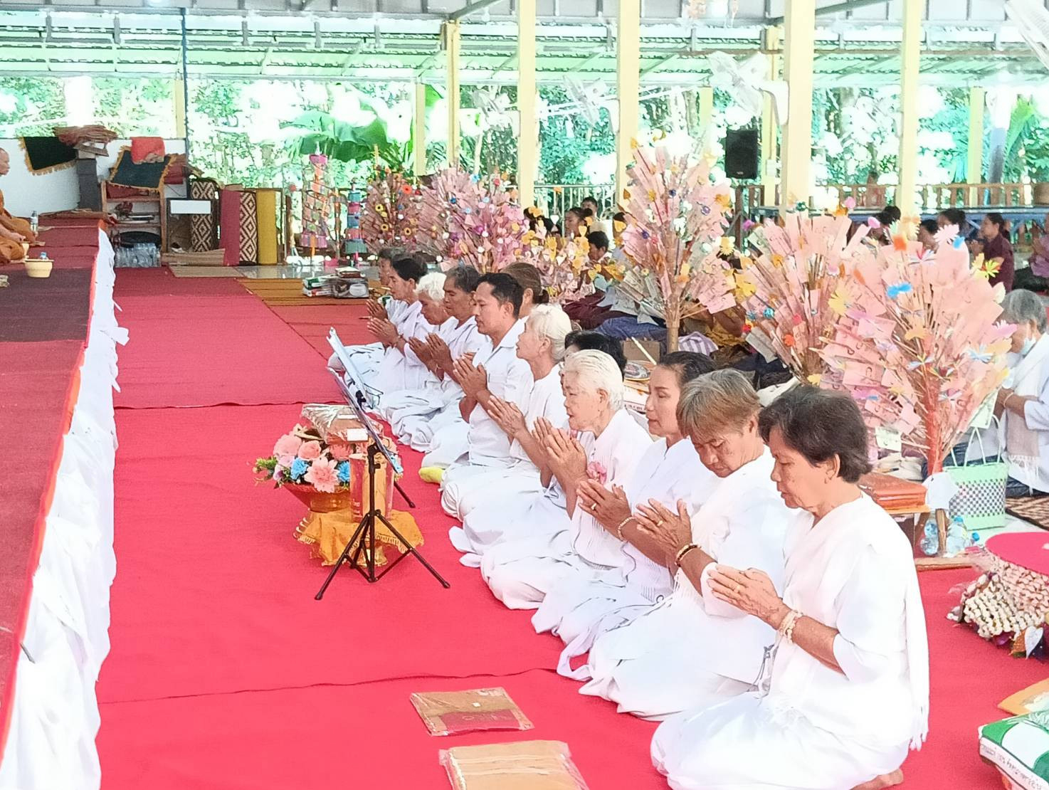 ภาพร่วมพิธีกรรมวัดโพธิ์ทอง