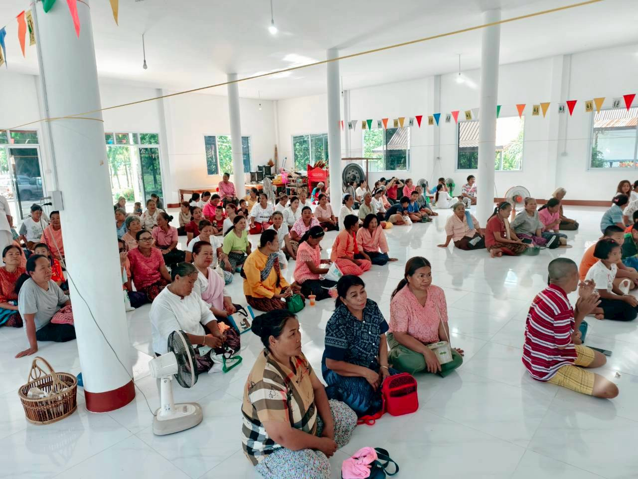 ภาพร่วมพิธีกรรมวัดพิชัยวิเวก