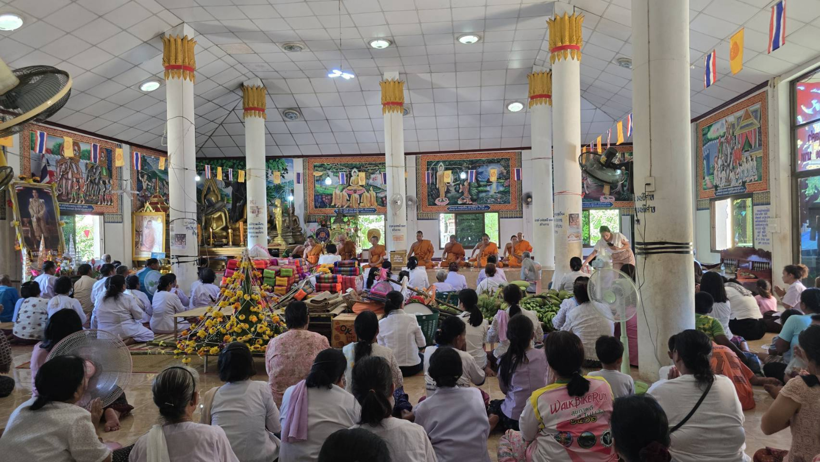ภาพร่วมพิธีกรรมวัดศรีโนนเมือง
