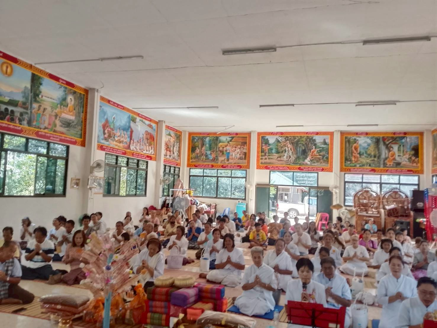 ภาพร่วมพิธีกรรมวัดป่าอาบช้าง